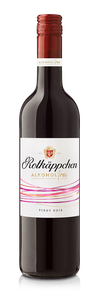 Eine Flasche Rotkaeppchen Alkoholfreier Wein Pinot Noir, elegant präsentiert und freigestellt